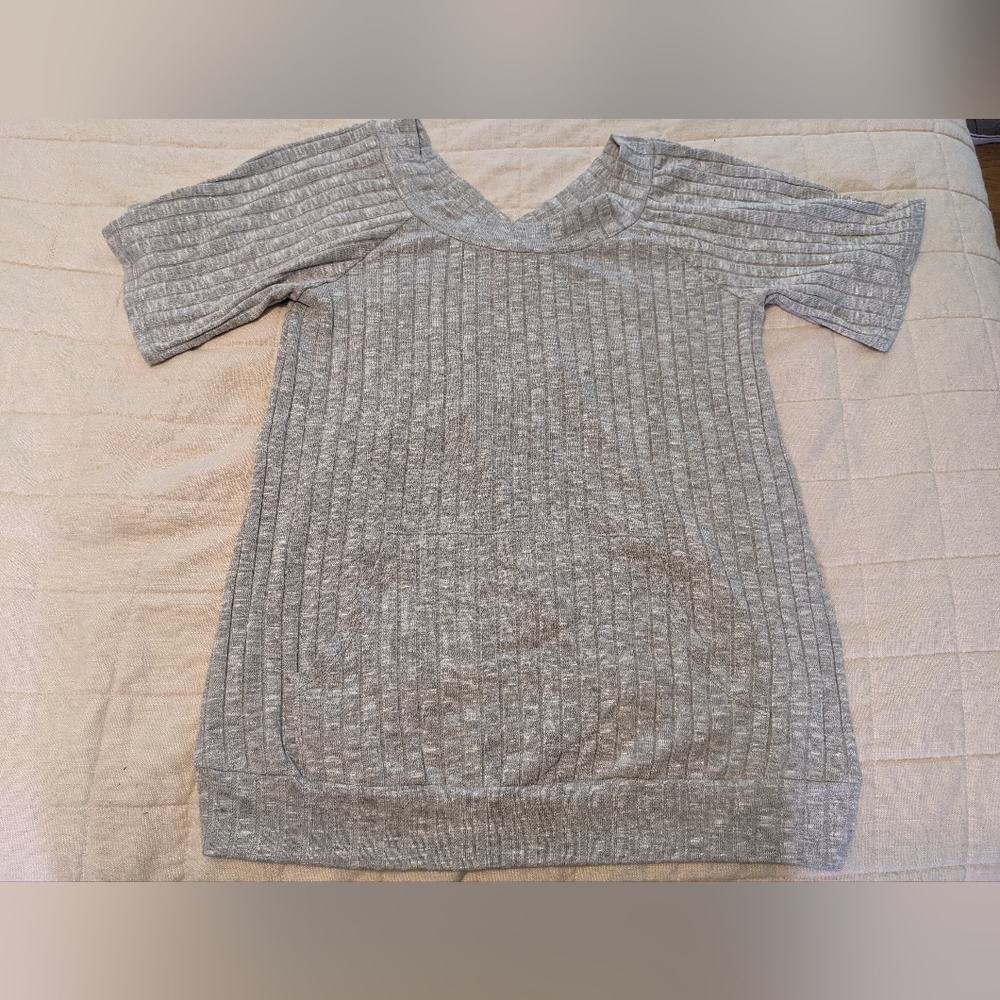 Soft & Subtle Top L - Picture 4 of 6